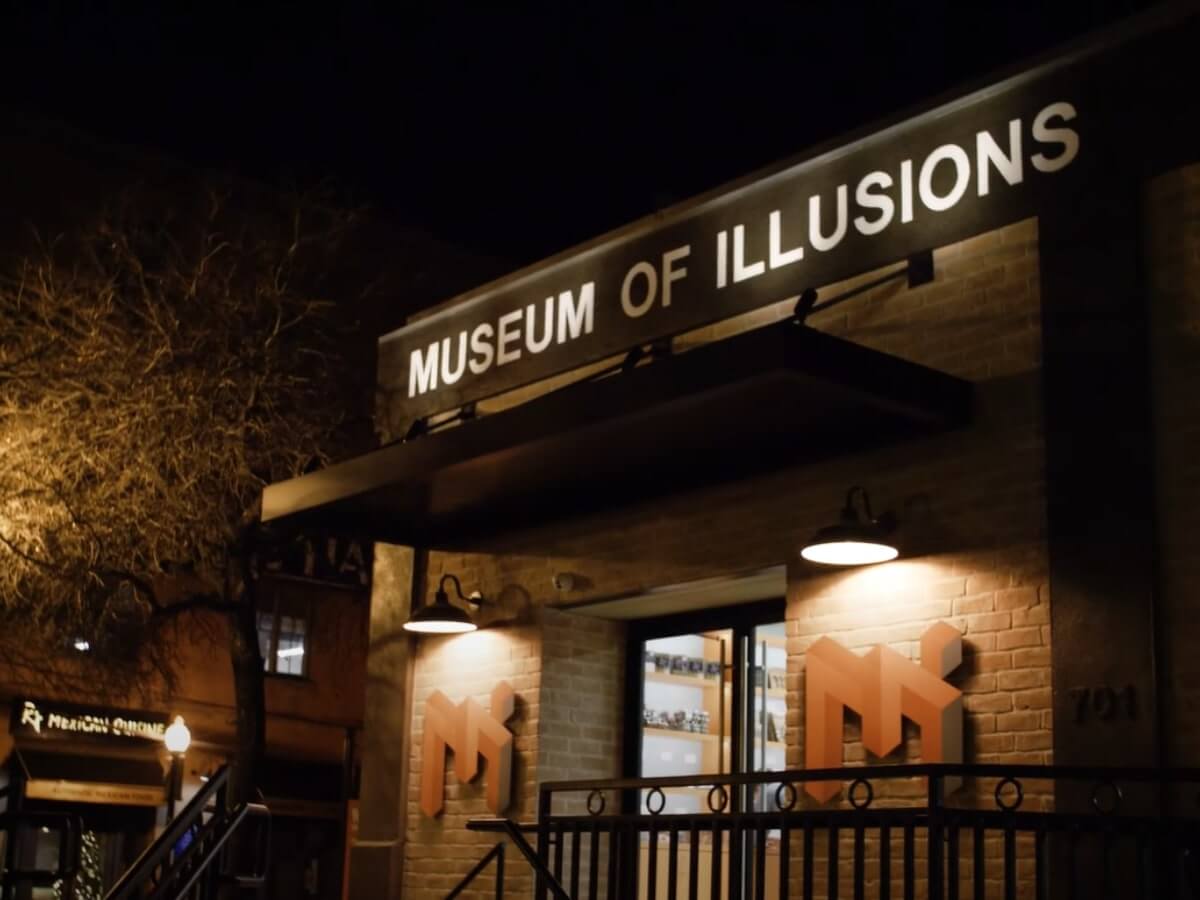 moi home about video poster dallas texas 1200×900 (1)